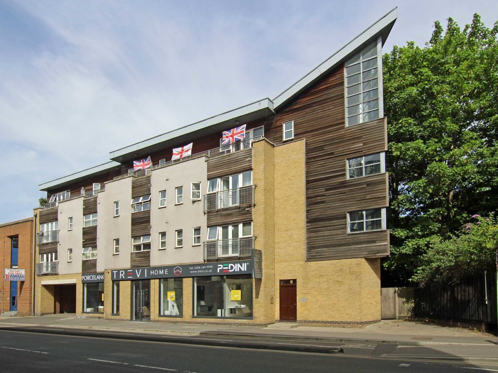 1 bed flat to rent in London Road, Kingston Upon Thames KT2, £1,400 pcm