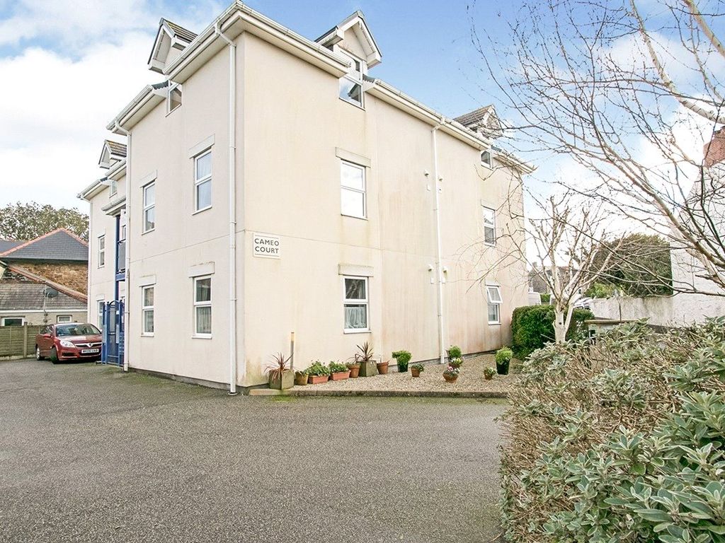 1 bed flat to rent in South Roskear Terrace, Camborne, Cornwall TR14