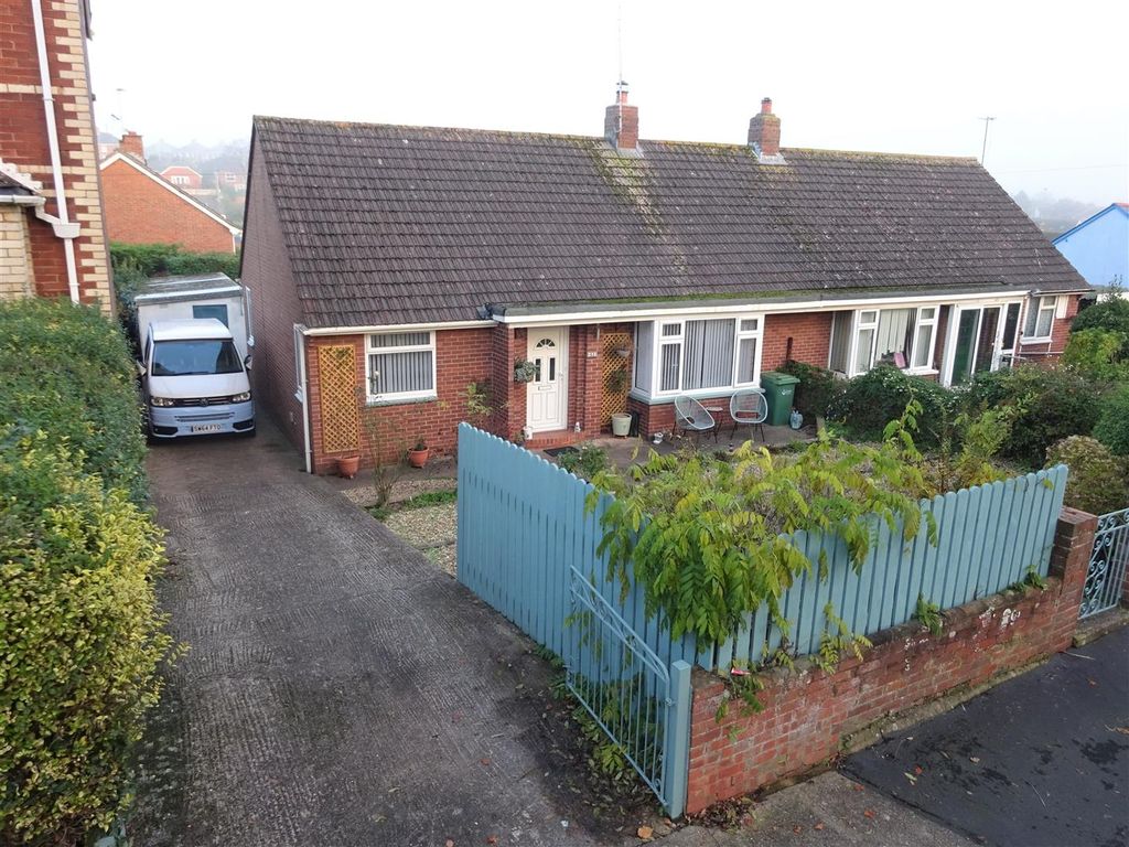 Bovemoors Lane, Exeter EX2  