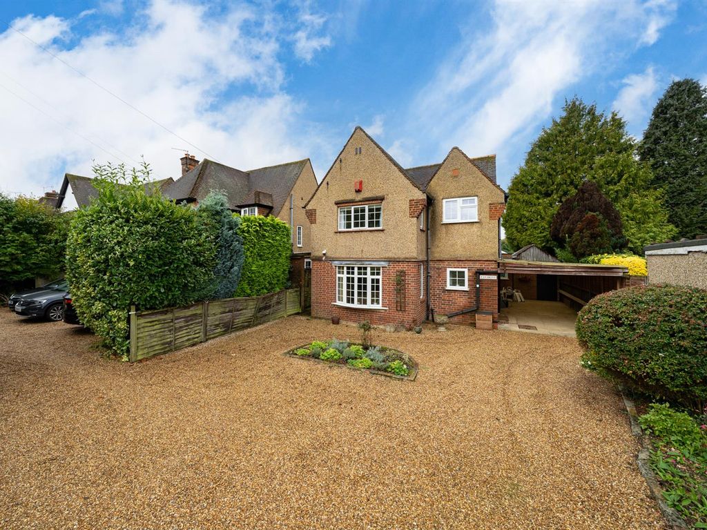 3 bed detached house for sale in The Green, Croxley Green