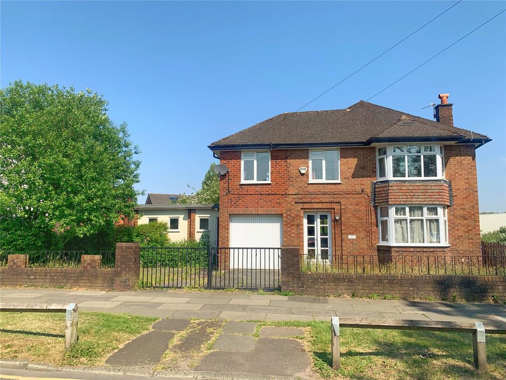 4 bed detached house for sale in Windermere Road, Middleton, Manchester