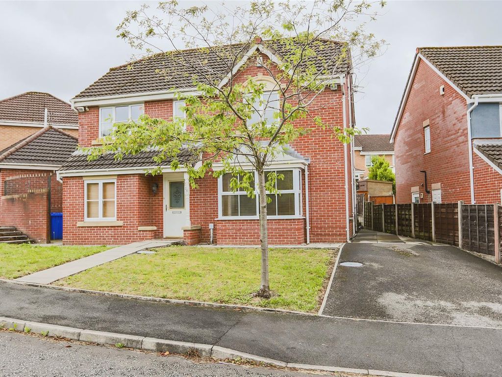 4 bed property for sale in Greendale Drive, Radcliffe, Manchester M26