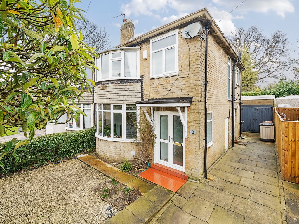 3 bed semidetached house for sale in Hollin Hill Drive, Oakwood, Leeds
