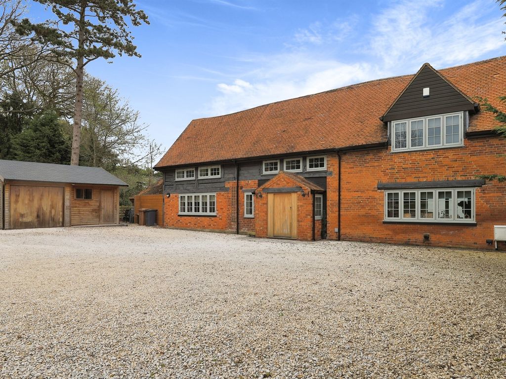4 bed barn conversion for sale in Tanners Lane, Berkswell, Coventry CV7