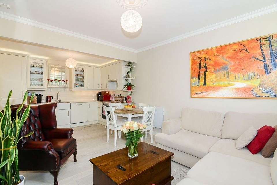 3 bed semidetached house to rent in Romford Road, London E15 Zoopla