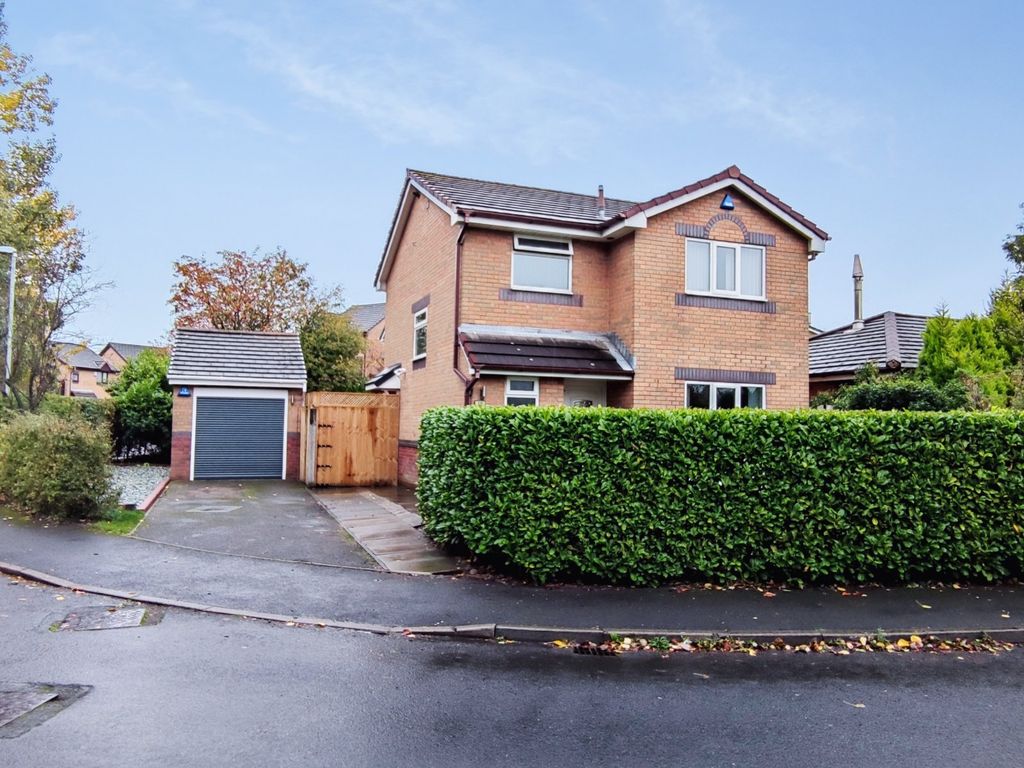 3 bed detached house for sale in Kingswood Road, Leyland, Lancashire