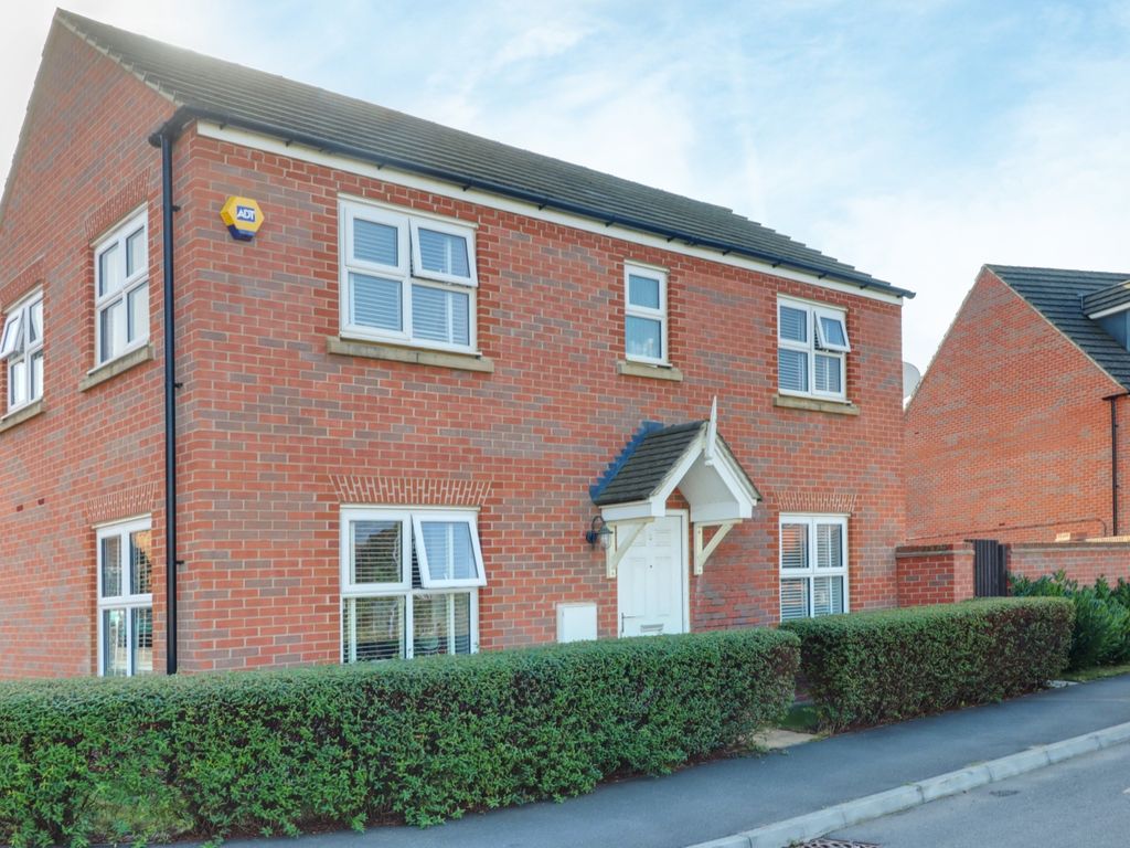 3 bed detached house for sale in 28 Sandy Hill Lane, Moulton