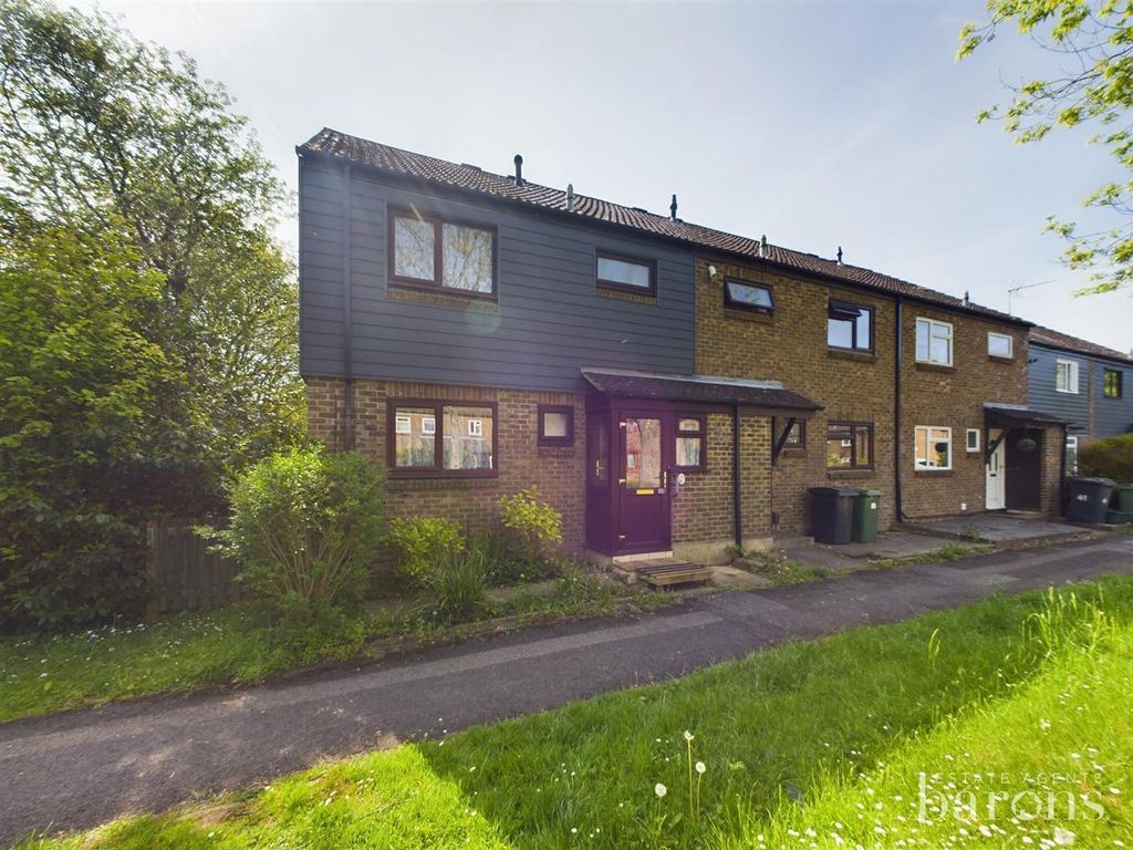 3 bed end terrace house for sale in Boyce Close, Brighton Hill