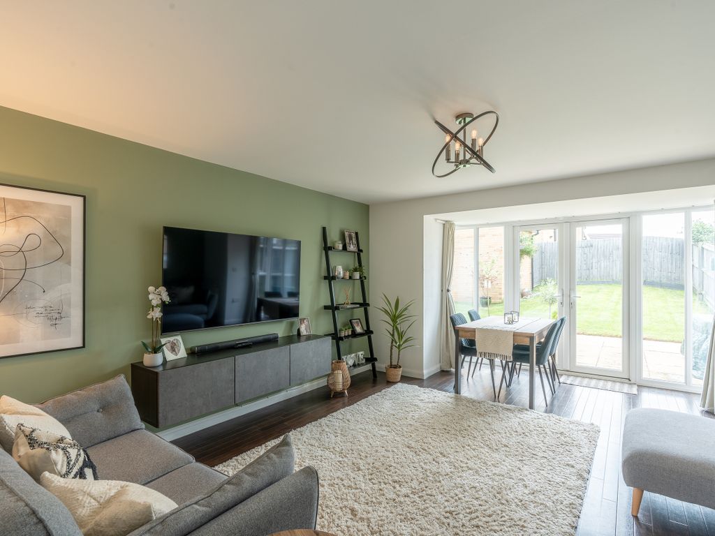 4 bed semidetached house for sale in Newlands Drive, Emersons Green