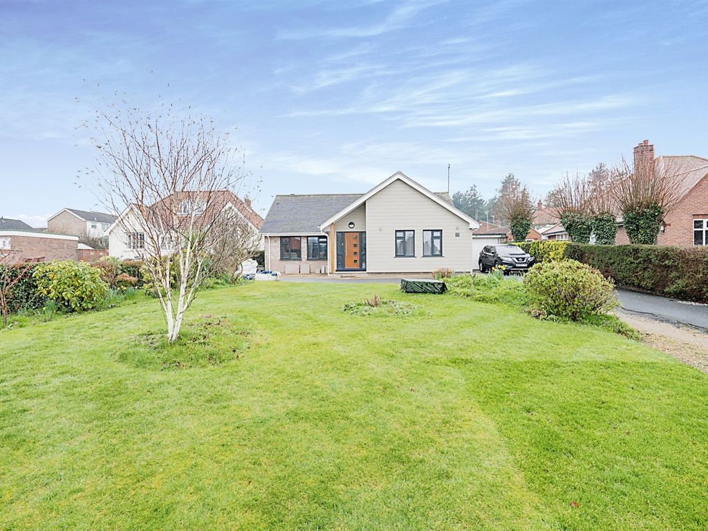 3 bed detached bungalow for sale in Norwich Road, Cromer NR27 Zoopla