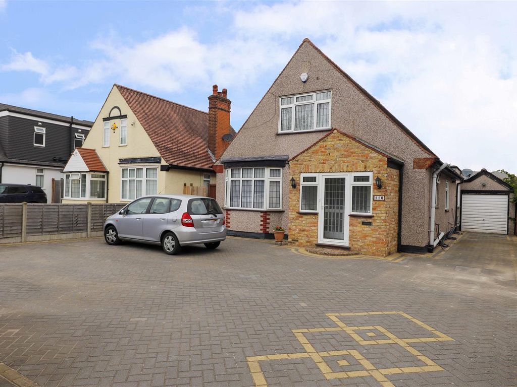 4 bed detached bungalow for sale in Swakeleys Road, Ickenham UB10 Zoopla