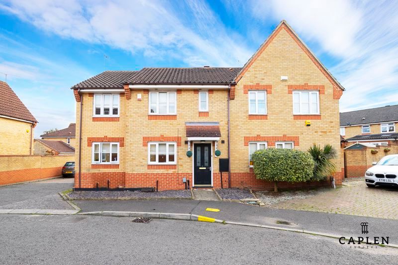 4 bed semidetached house to rent in Cedar Drive, Loughton IG10 Zoopla