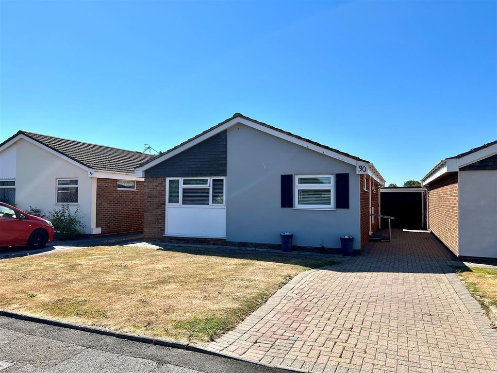 2 bed detached bungalow for sale in Middleton Drive, Eastbourne BN23