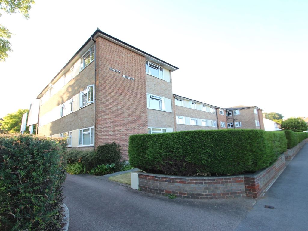 1 bed flat to rent in Park Avenue, Park House ME14 Zoopla