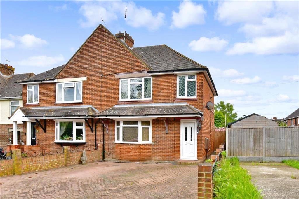 3 bed semidetached house for sale in South Avenue, Sittingbourne, Kent