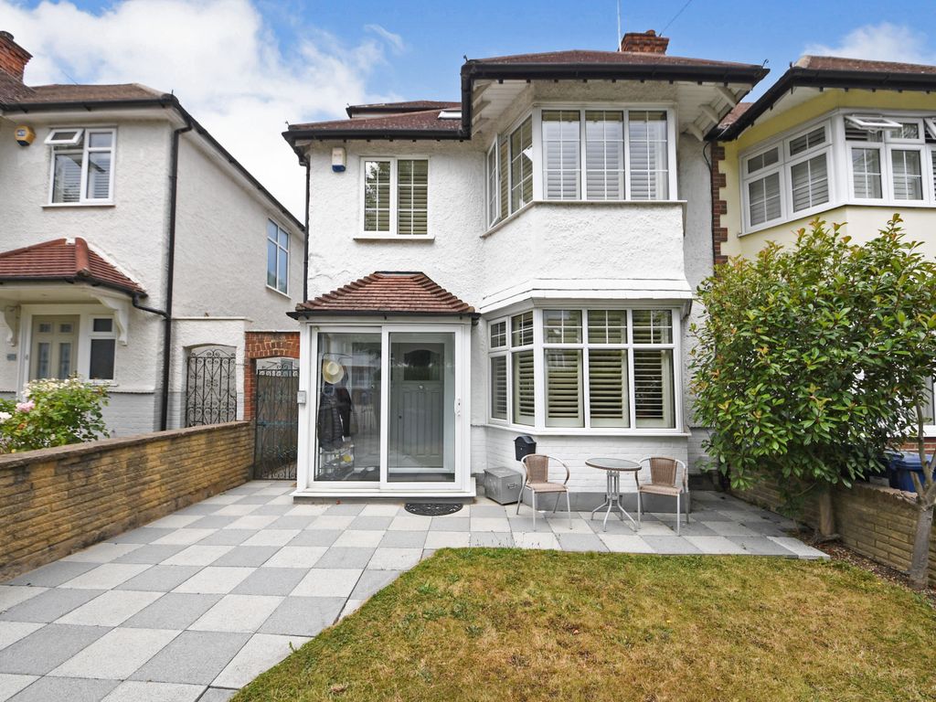 Mayfield Avenue, North Finchley, London, UK N12  