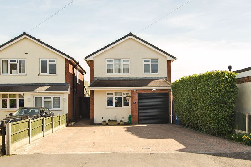 4 bed detached house for sale in Holly Grove Lane, Chase Terrace