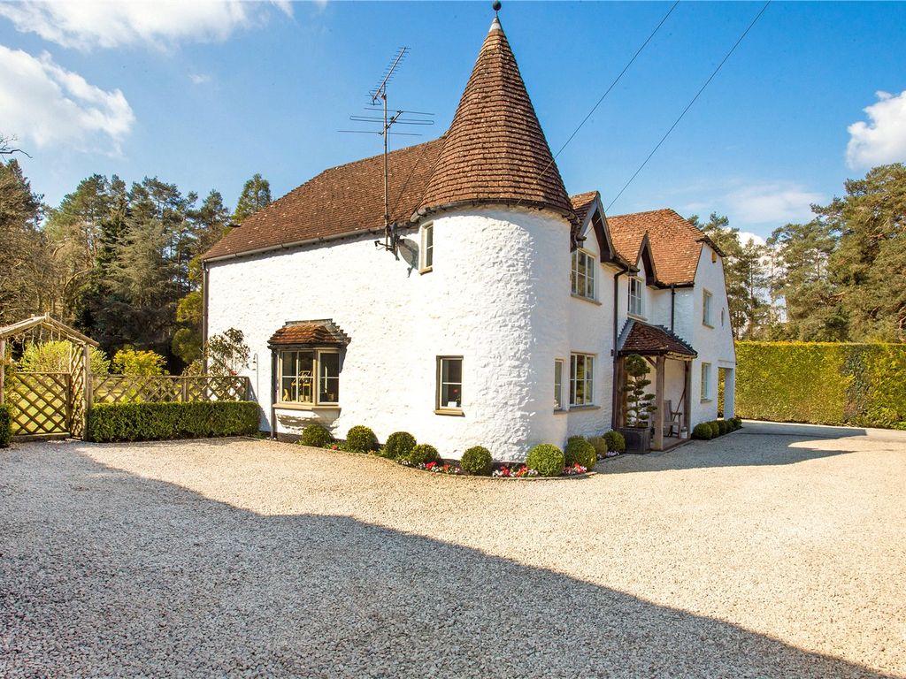 4 bed property for sale in Grange Road, Tilford, Farnham, Surrey GU10