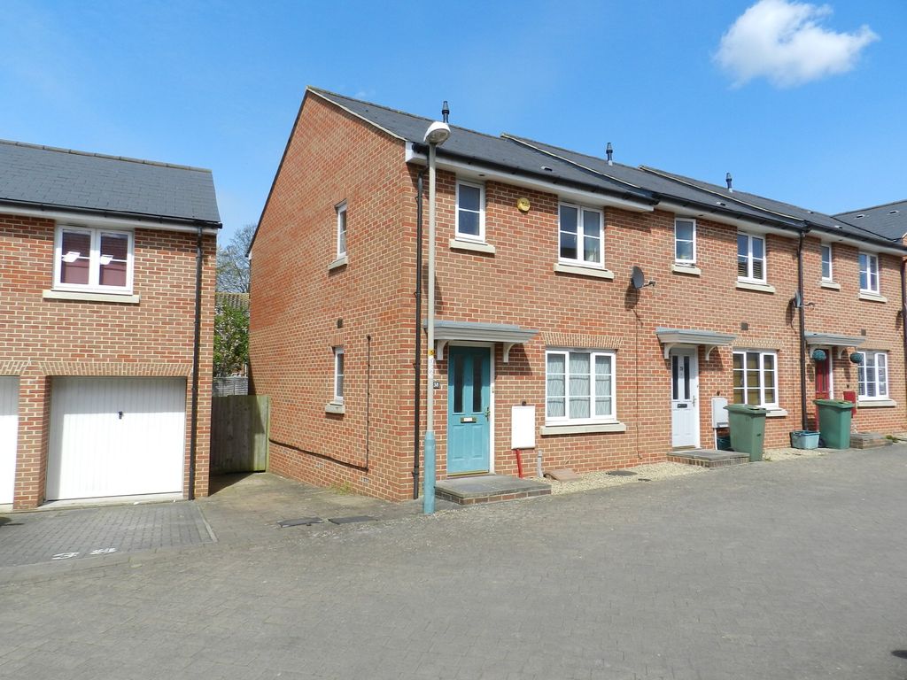 3 bed end terrace house to rent in Kempley Close, Cheltenham GL52, £