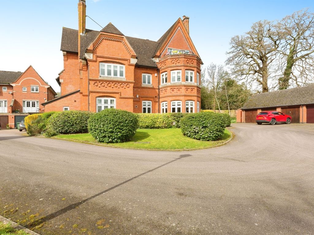 2 bed flat for sale in Acorn Close, Birstall, Leicester LE4, £275,000