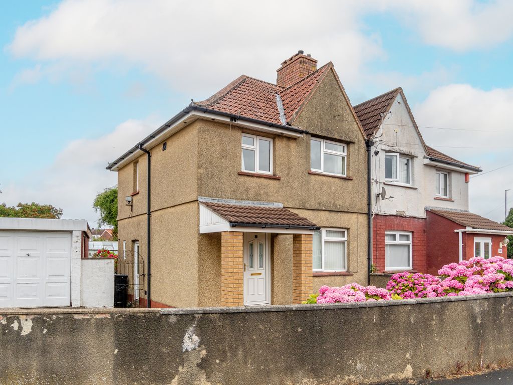 3 bed semidetached house for sale in Broadbury Road, Knowle, Bristol
