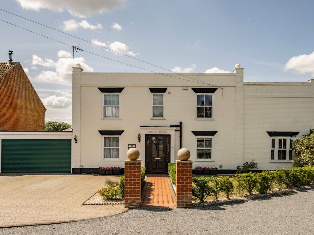 4 bed detached house for sale in Station Road, Reedham, Norwich NR13