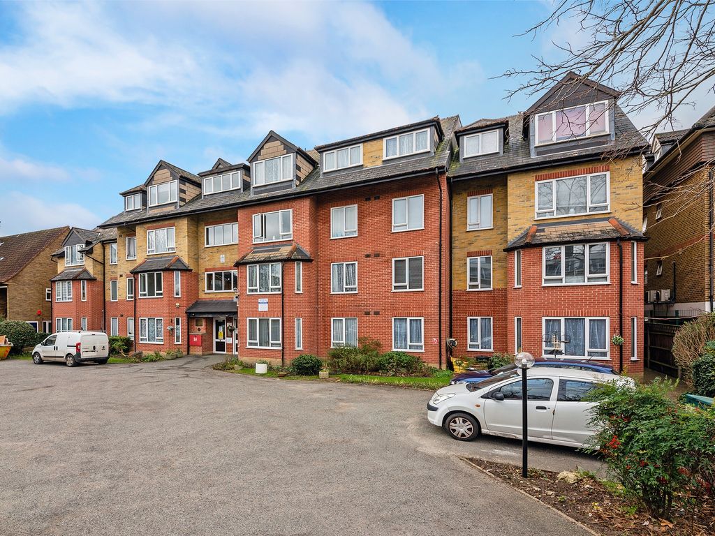 2 bed flat for sale in Brighton Road, South Croydon CR2, £150,000 Zoopla