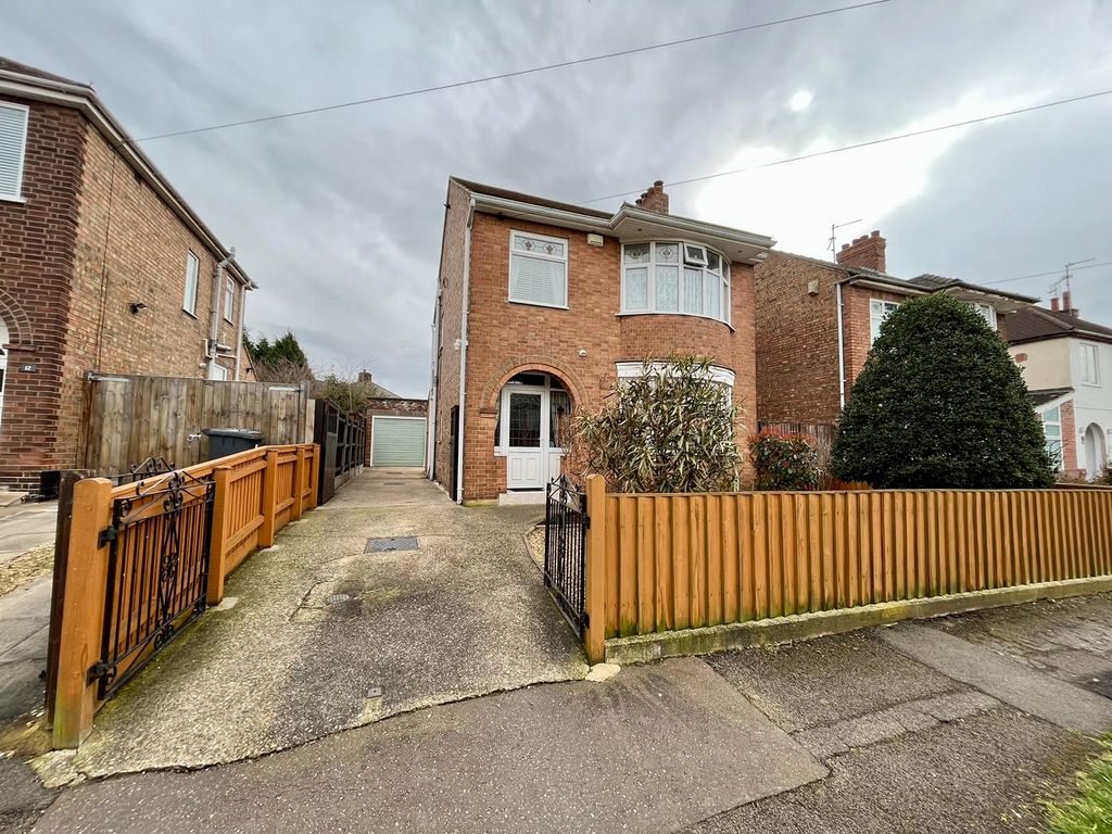 3 bed detached house for sale in Gloucester Road, Fletton, Peterborough