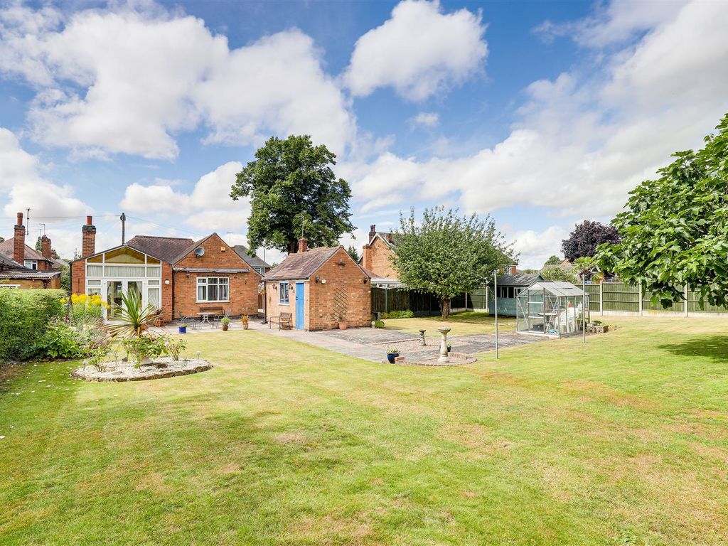2 bed detached bungalow for sale in Arnot Hill Road, Arnold