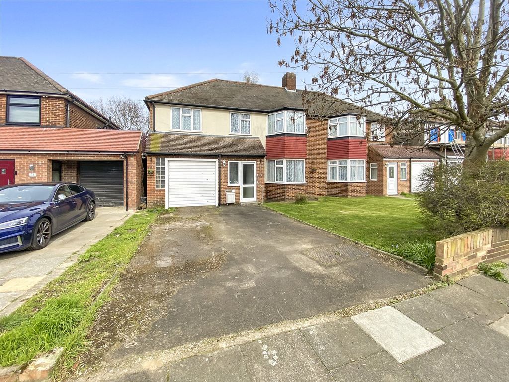 5 bed semidetached house for sale in Longmead Drive, Sidcup, Kent DA14