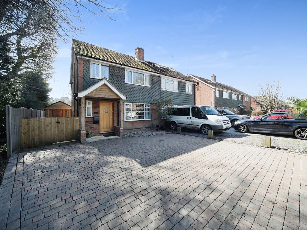 3 bed semidetached house for sale in Valley Road, Berkhamsted HP4 Zoopla