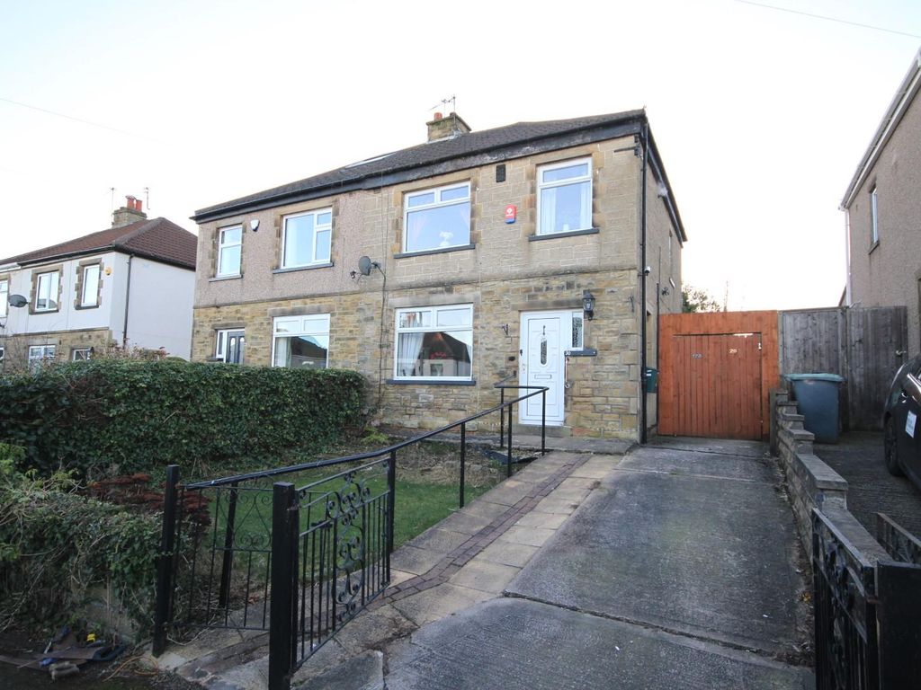 3 bed semidetached house for sale in Leafield Drive, Eccleshill