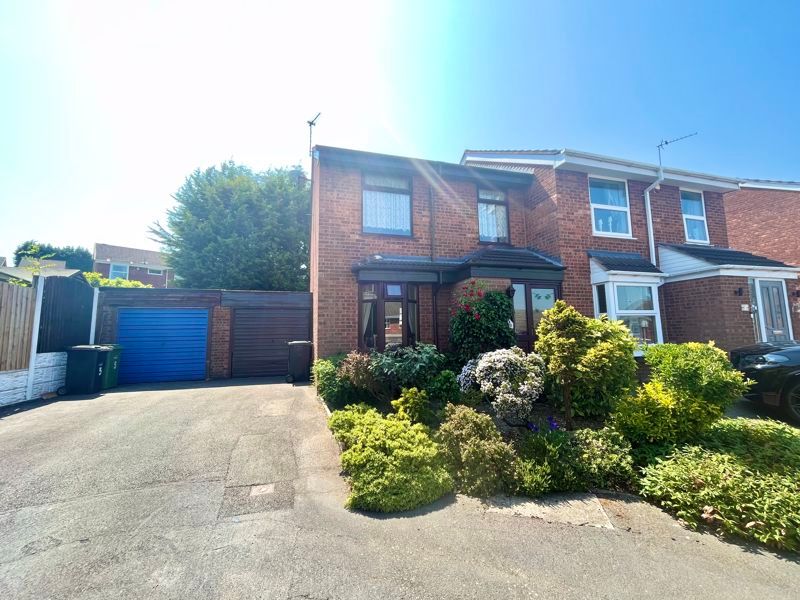 3 bed semidetached house for sale in Felbrigg Close, Withymoor Village