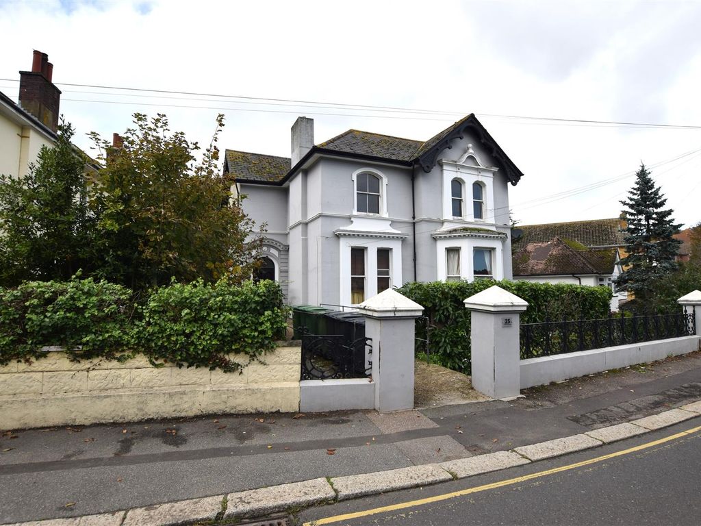 3 bed flat to rent in St. Helens Park Road, Hastings TN34, £1,290 pcm Zoopla