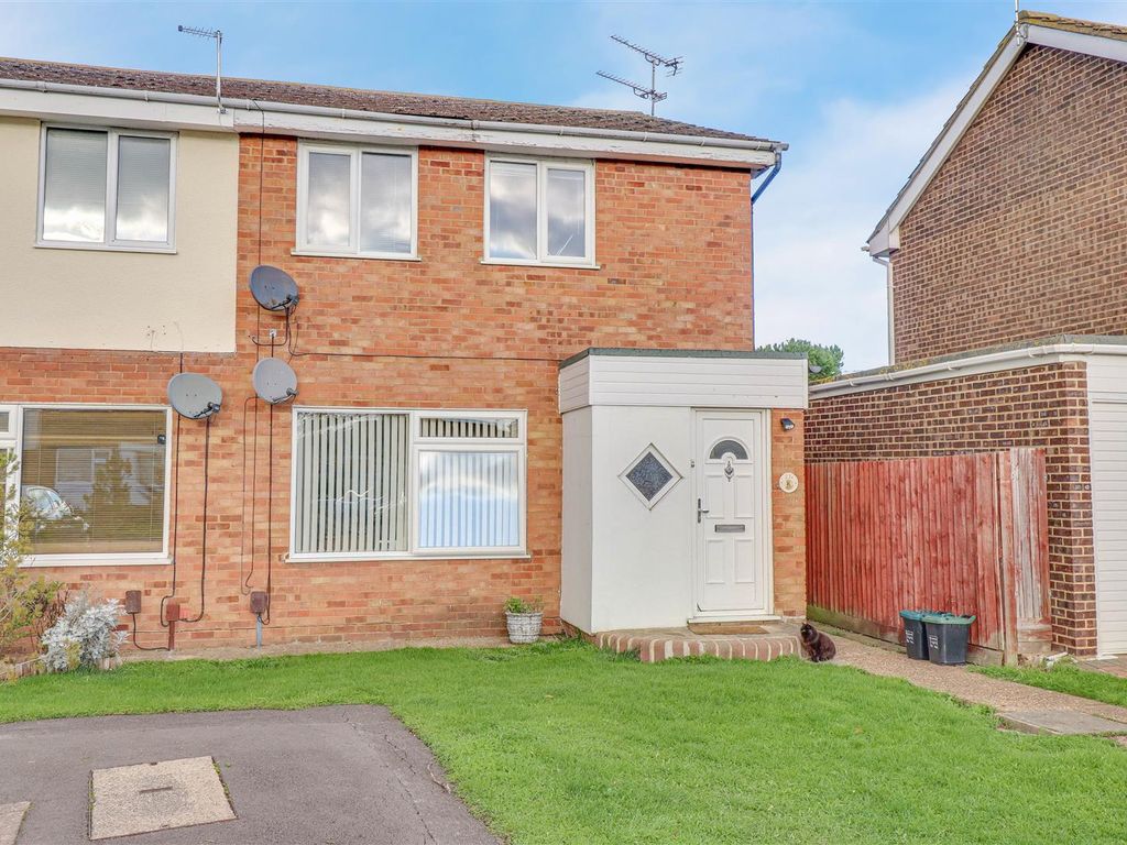 Hilton Road, Canvey Island SS8  