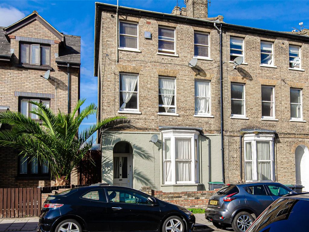 Campsbourne Road, London N8