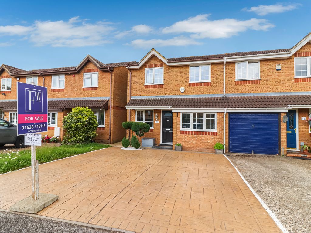 3 bed property for sale in Lowestoft Drive, Burnham, Slough SL1 Zoopla