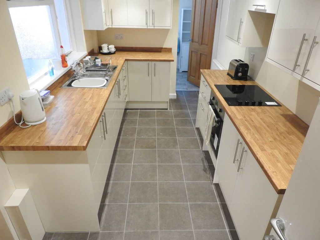 3 bed property to rent in Argyle Street, Sandfields, City Centre