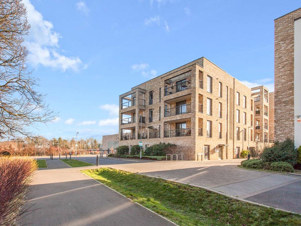 Woodpecker Way, Trumpington CB2  