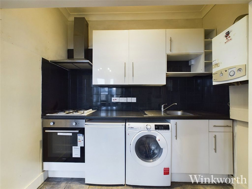 1 bed flat to rent in Cumberland Park, London W3, £1,500 pcm Zoopla