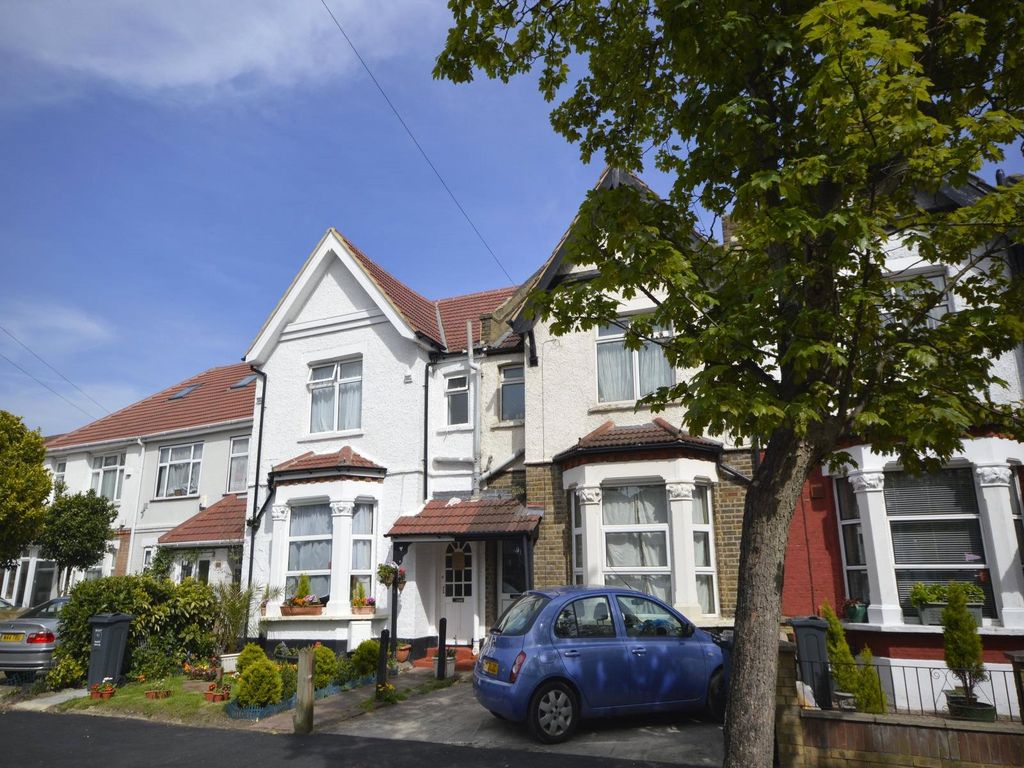 2 bed flat for sale in Maswell Park Crescent, Hounslow TW3 Zoopla