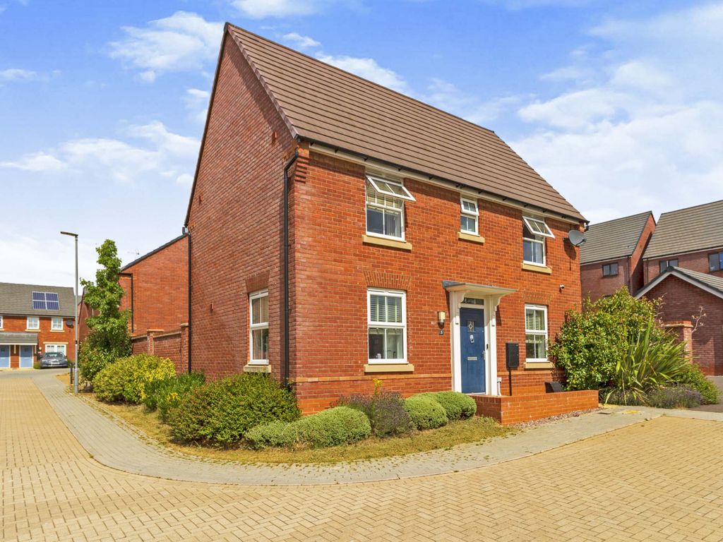 3 bed detached house for sale in Julius Place, Fairfields, Milton