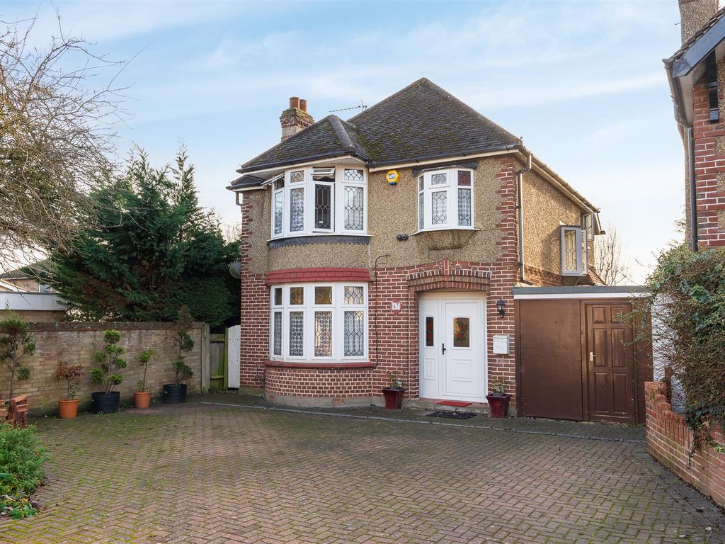 3 bed detached house for sale in West Drayton Park Avenue, West Drayton