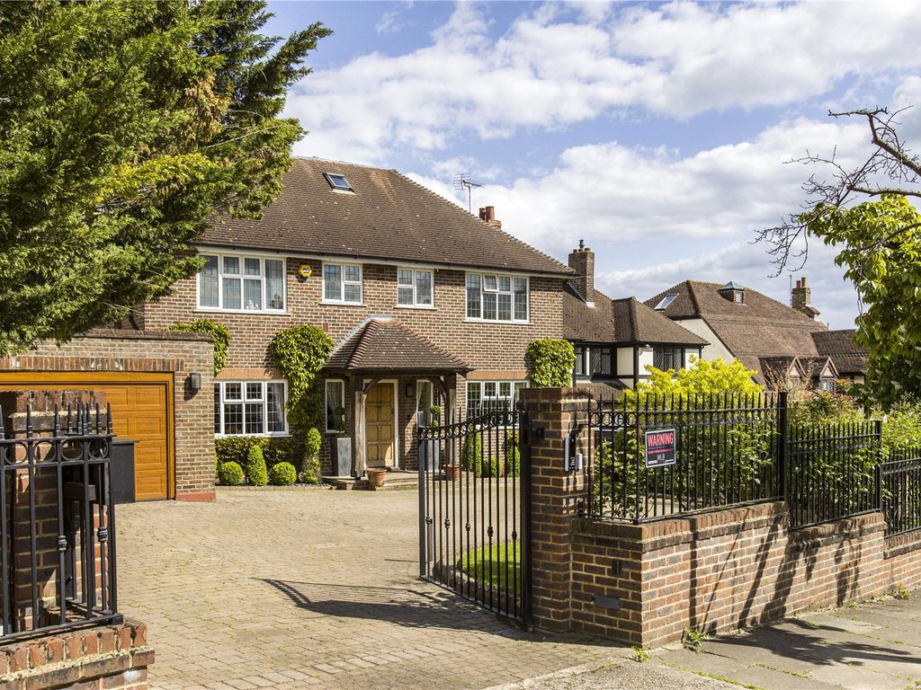 5 bed detached house for sale in Newmans Way, Hadley Wood