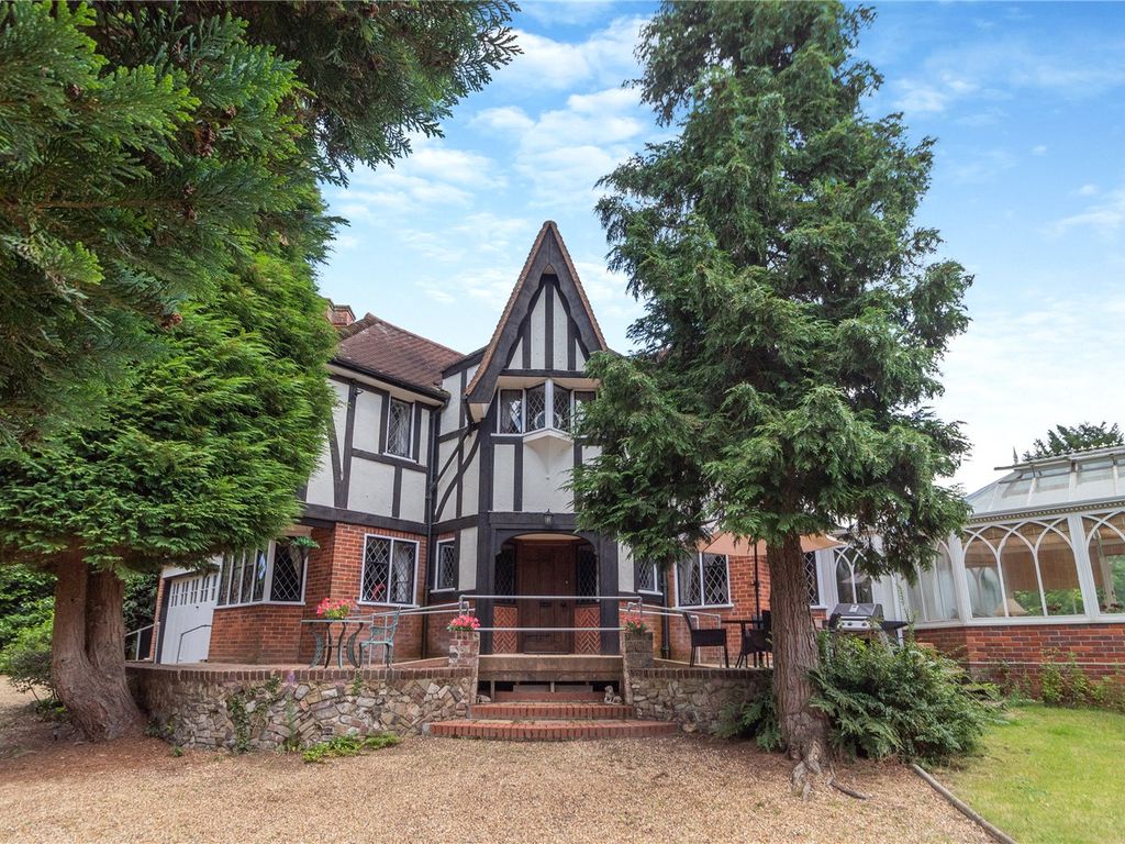 5 bed detached house for sale in South Avenue, Norwich, Norfolk NR7, £