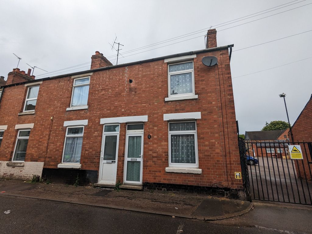 2 bed terraced house to rent in Wood Street, Kettering NN16 Zoopla