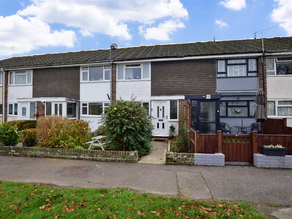 2 bed terraced house to rent in 32 Pryors Green, Bognor Regis, West