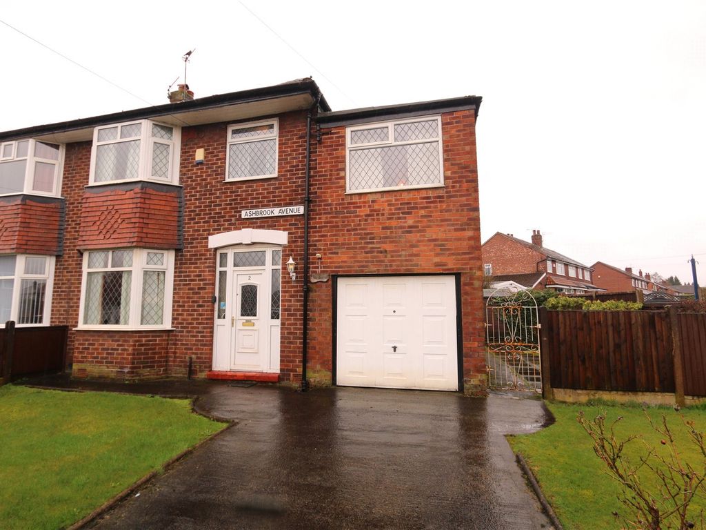 4 bed semidetached house for sale in Ashbrook Avenue, Denton