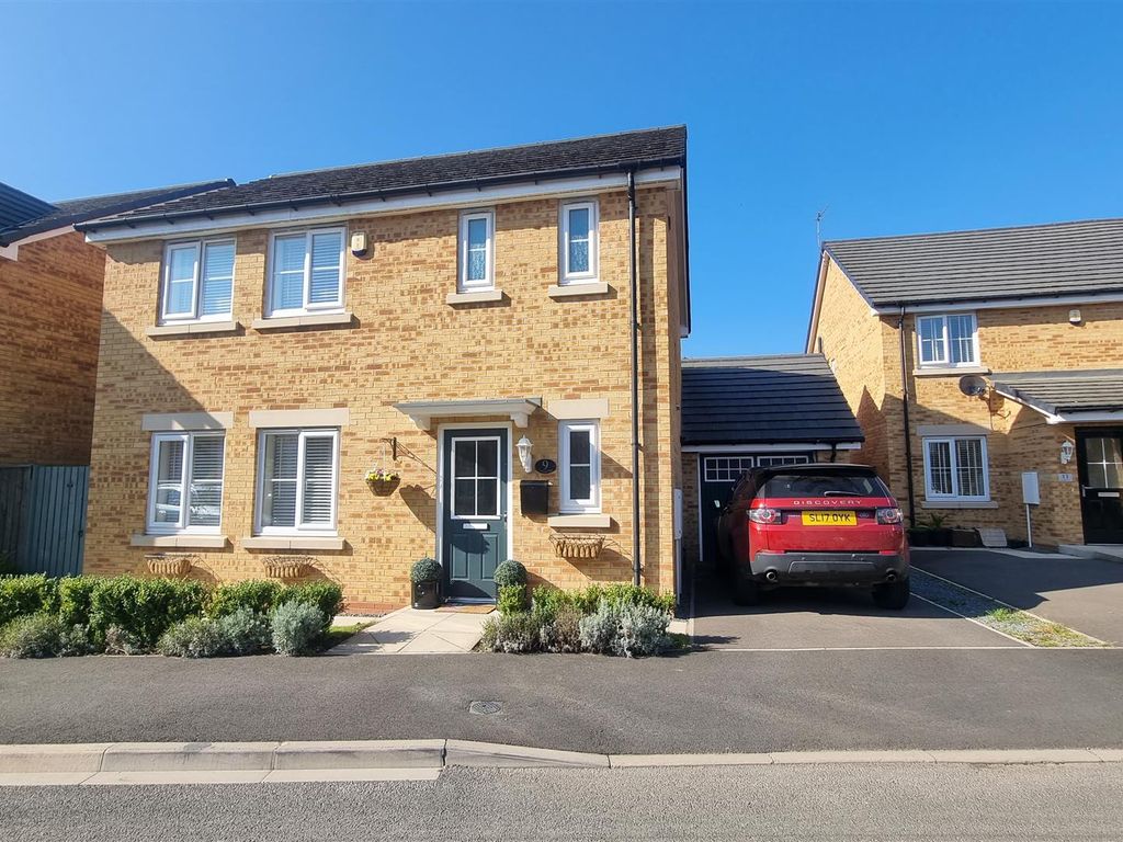 3 bed detached house for sale in Clement Way, Willington, Crook DL15, £