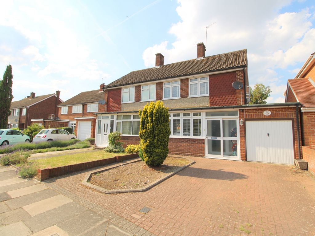 2 bed semidetached house for sale in Lynegrove Avenue, Ashford TW15, £